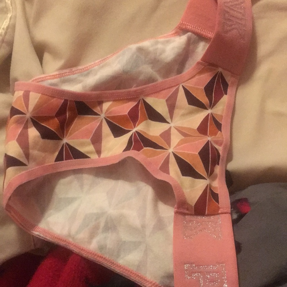 Vs